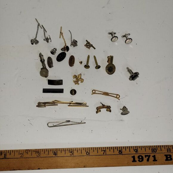 Vtg Pins Gold Silver Costume Jewelry Pins & More Military US USA Preppy Dapper - Picture 4 of 8